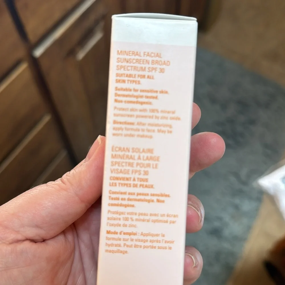 NIB Mary Kay Mineral Facial Sunscreen Broad Spectrum SPF 30 1.7 Oz